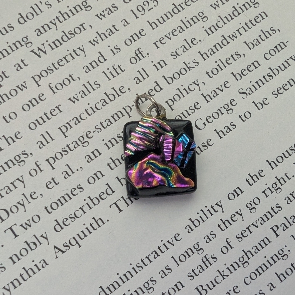 Colorful Geometric Pendant - Picture 3 of 6